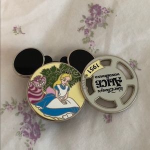 Disney Other - Alice in Wonderland LE 1000 Disney Pin Disney Other - Alice in Wonderland LE 1000 Disney Pin